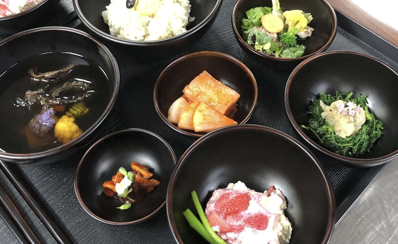 仙桃素·創新蔬食美學 素食 蔬食 素食餐廳 蔬食餐廳 素食料理 蔬食料理 素食餐廳推薦 蔬食餐廳推薦 高雄素食餐廳推薦 
